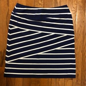 J. McLaughlin navy and White Catalina cloth Asymmetrical Pencil Skirt XS